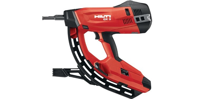 Gas-actuated fastening tool GX 120-ME
