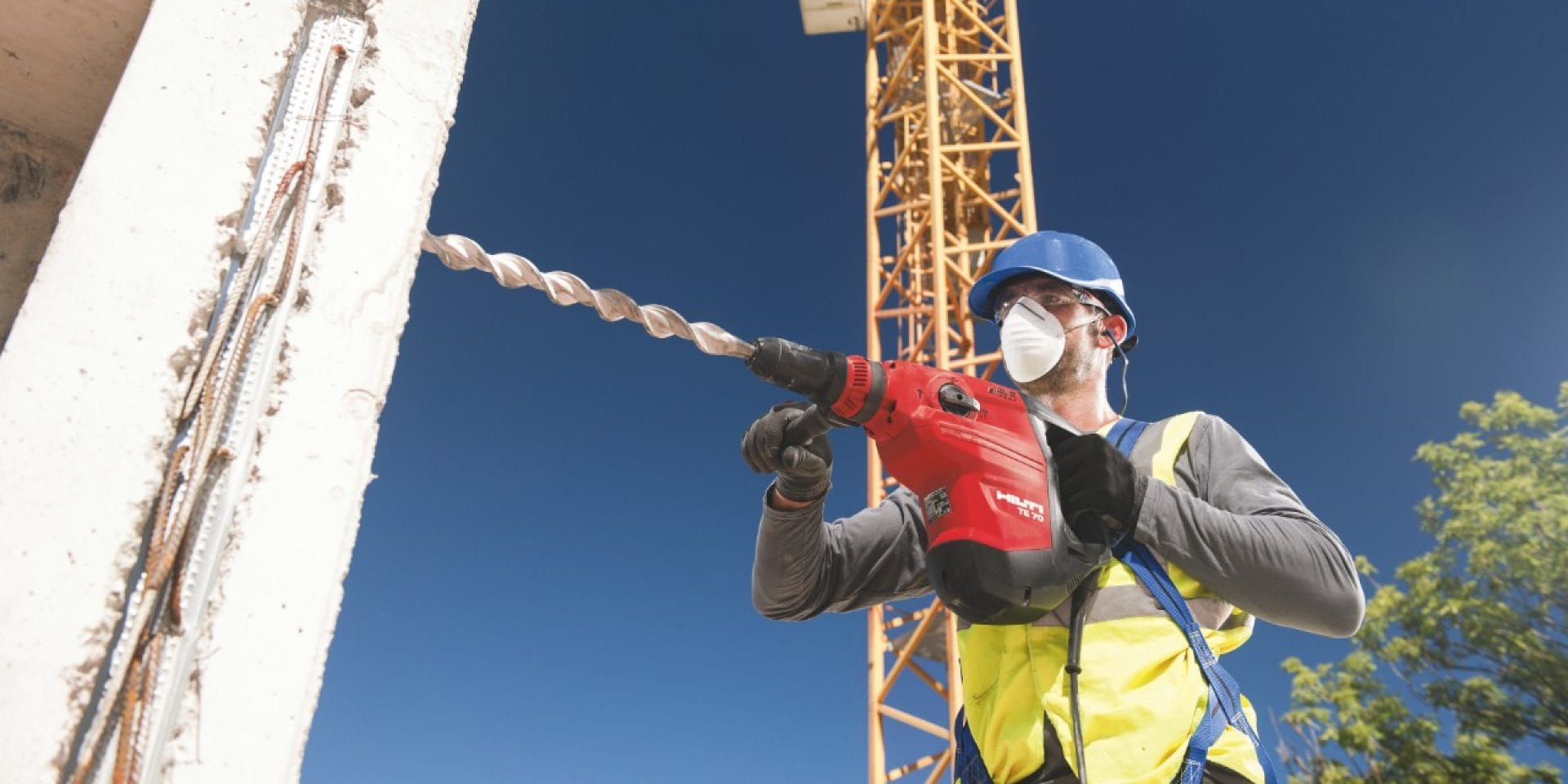 Our Hilti Drilling & Demolition Safety  Training gives you an overview of the  risks caused by using drilling and  demolition devices, and how to prevent  them.