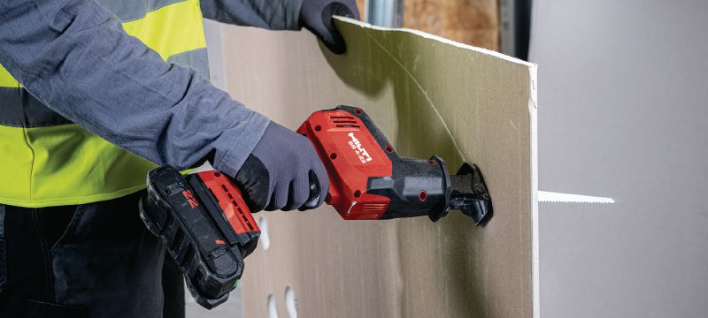 SR 4-22 One-handed reciprocating saw Compact and light cordless one-handed brushless reciprocating saw for everyday demolition and fast, precise cutting (Nuron battery platform) Applications 1