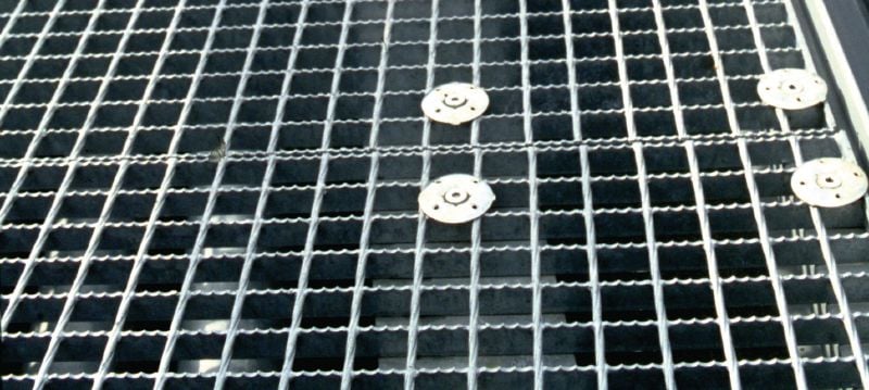 X-FCM-M Grating fastener disc (coated) Grating fastener disc for use with threaded studs in mildly corrosive environments Applications 1