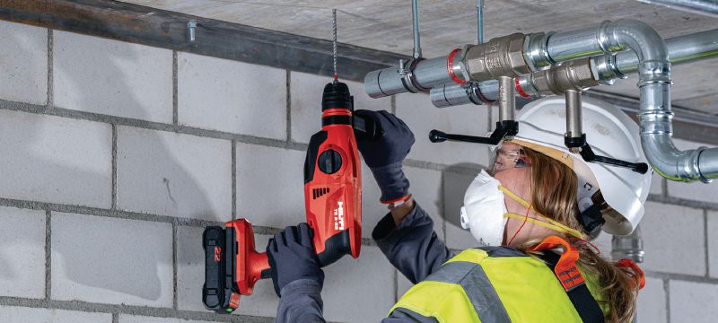 TE 2-22 Cordless rotary hammer Compact and lightweight SDS Plus cordless rotary hammer with pistol grip for best manoeuvrability when drilling overhead (Nuron battery platform) Applications 1